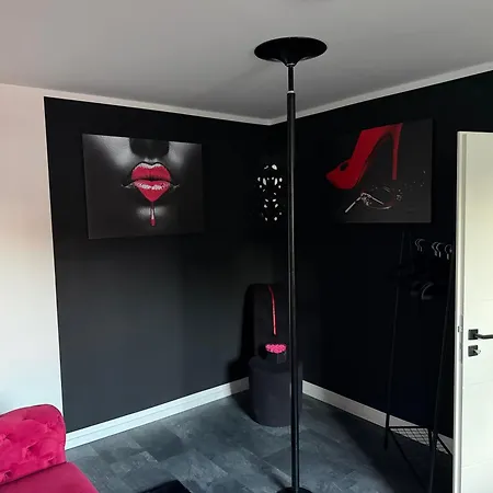 Forbidden Fruit - Luxus, Pole & Palmen Krefeld